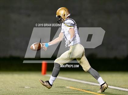 Thumbnail 2 in Kelso vs. O'Dea (WIAA 3A Second Round) photogallery.