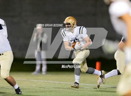 Thumbnail 1 in Kelso vs. O'Dea (WIAA 3A Second Round) photogallery.