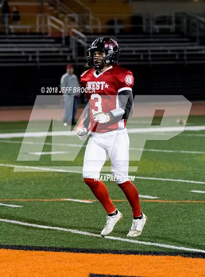 Thumbnail 3 in Ventura County West vs. East All-Star Game  photogallery.