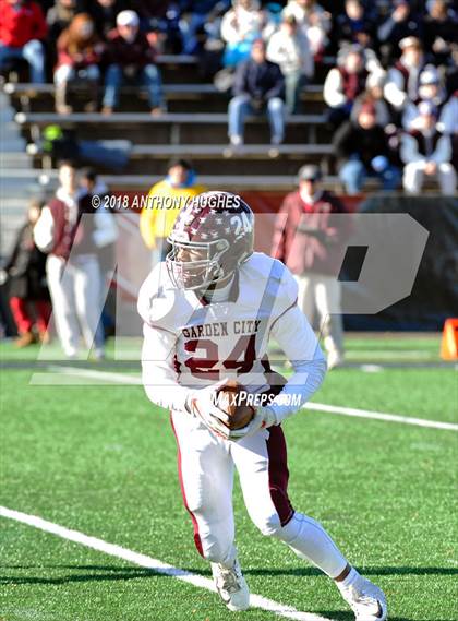 Thumbnail 1 in Garden City vs. Lindenhurst (Section 8 Division II Final) photogallery.