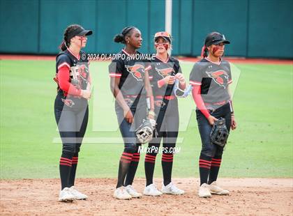Thumbnail 2 in Melissa vs. Harlingen South (UIL 5A Softball Final) photogallery.