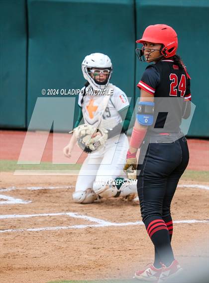 Thumbnail 1 in Melissa vs. Harlingen South (UIL 5A Softball Final) photogallery.