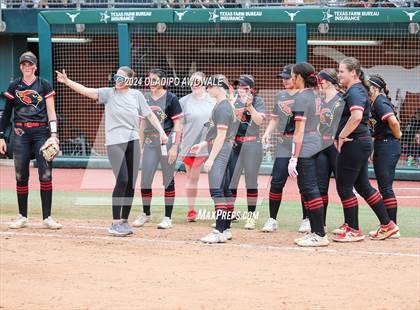 Thumbnail 1 in Melissa vs. Harlingen South (UIL 5A Softball Final) photogallery.