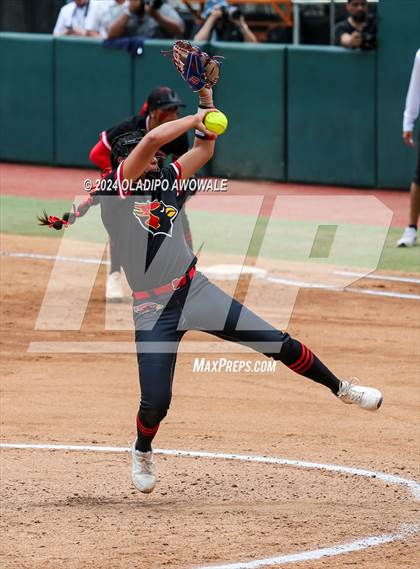 Thumbnail 3 in Melissa vs. Harlingen South (UIL 5A Softball Final) photogallery.