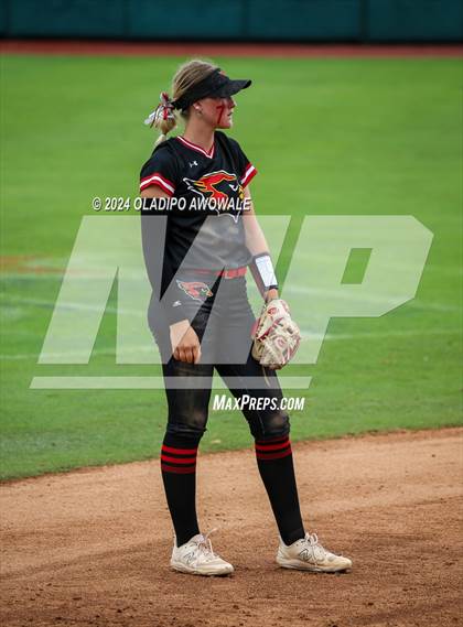 Thumbnail 1 in Melissa vs. Harlingen South (UIL 5A Softball Final) photogallery.