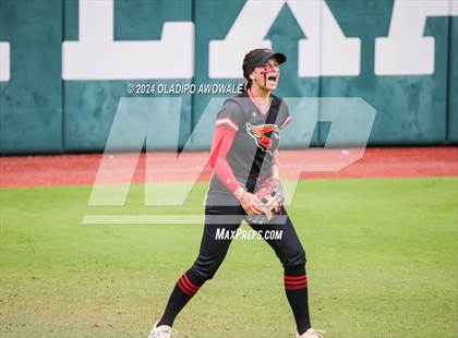 Thumbnail 3 in Melissa vs. Harlingen South (UIL 5A Softball Final) photogallery.
