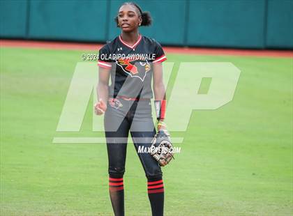 Thumbnail 2 in Melissa vs. Harlingen South (UIL 5A Softball Final) photogallery.