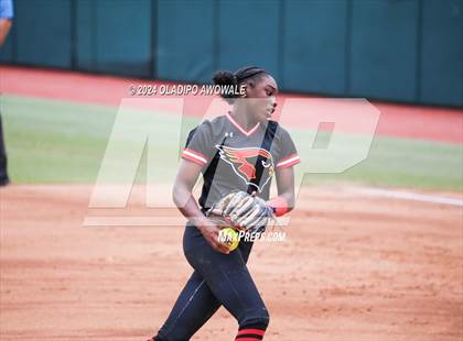 Thumbnail 3 in Melissa vs. Harlingen South (UIL 5A Softball Final) photogallery.