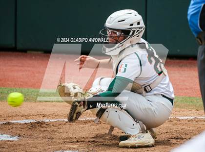 Thumbnail 1 in Melissa vs. Harlingen South (UIL 5A Softball Final) photogallery.