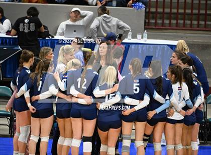 Thumbnail 3 in Valor Christian vs. Grandview (CHSAA 5 A Round 2) photogallery.