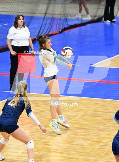 Thumbnail 2 in Valor Christian vs. Grandview (CHSAA 5 A Round 2) photogallery.