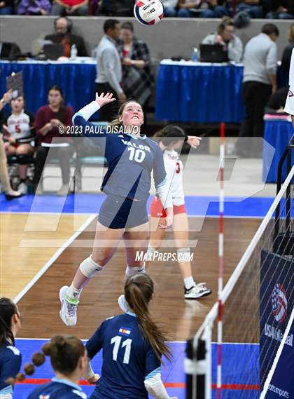Thumbnail 2 in Valor Christian vs. Grandview (CHSAA 5 A Round 2) photogallery.