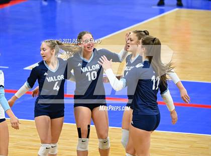 Thumbnail 3 in Valor Christian vs. Grandview (CHSAA 5 A Round 2) photogallery.