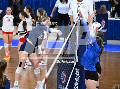 Thumbnail 3 in Valor Christian vs. Grandview (CHSAA 5 A Round 2) photogallery.