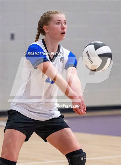 Thumbnail 3 in JV: Fayetteville Christian @ Village Christian Academy photogallery.