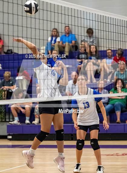 Thumbnail 3 in JV: Fayetteville Christian @ Village Christian Academy photogallery.