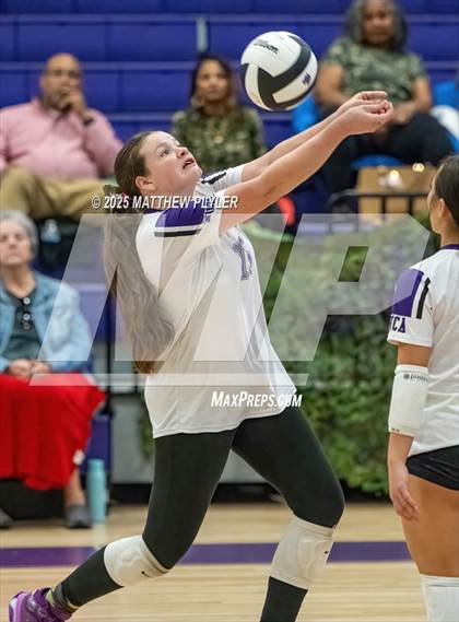 Thumbnail 2 in JV: Fayetteville Christian @ Village Christian Academy photogallery.