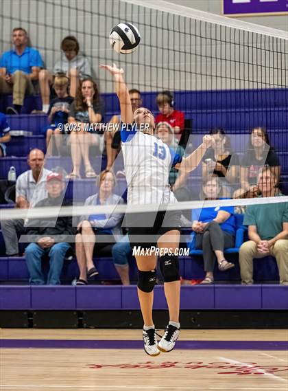 Thumbnail 1 in JV: Fayetteville Christian @ Village Christian Academy photogallery.