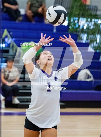 Thumbnail 2 in JV: Fayetteville Christian @ Village Christian Academy photogallery.