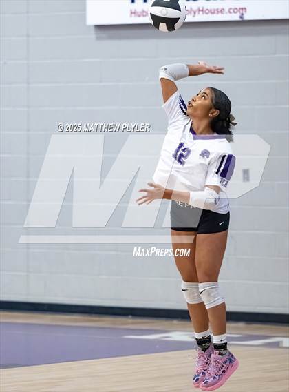 Thumbnail 2 in JV: Fayetteville Christian @ Village Christian Academy photogallery.