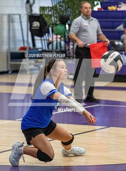 Thumbnail 3 in JV: Fayetteville Christian @ Village Christian Academy photogallery.