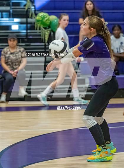 Thumbnail 2 in JV: Fayetteville Christian @ Village Christian Academy photogallery.