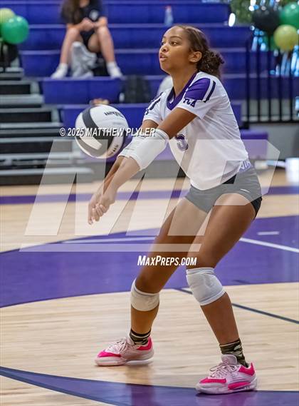 Thumbnail 3 in JV: Fayetteville Christian @ Village Christian Academy photogallery.