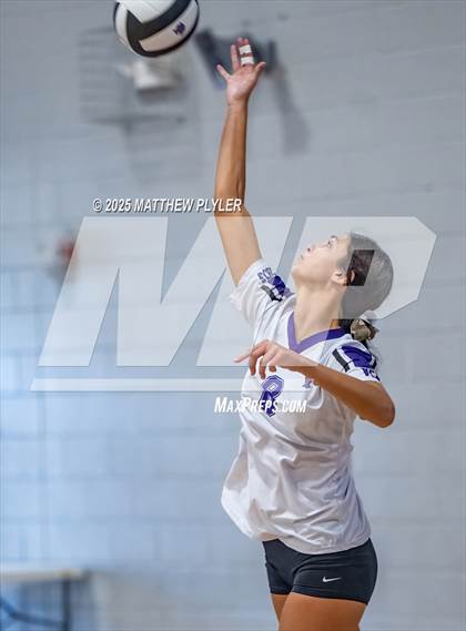 Thumbnail 1 in JV: Fayetteville Christian @ Village Christian Academy photogallery.