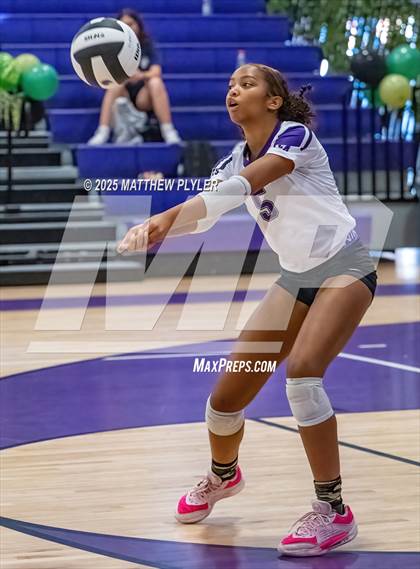 Thumbnail 1 in JV: Fayetteville Christian @ Village Christian Academy photogallery.