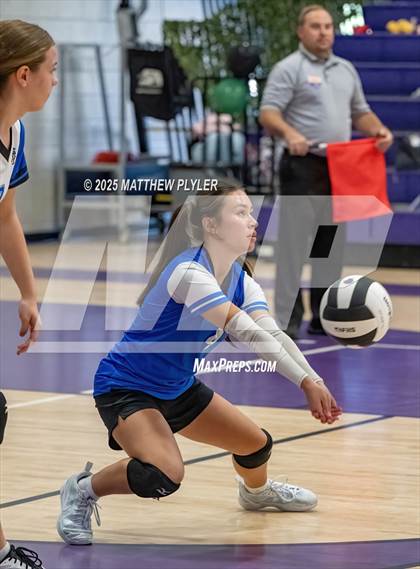 Thumbnail 2 in JV: Fayetteville Christian @ Village Christian Academy photogallery.