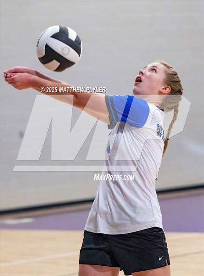 Thumbnail 2 in JV: Fayetteville Christian @ Village Christian Academy photogallery.