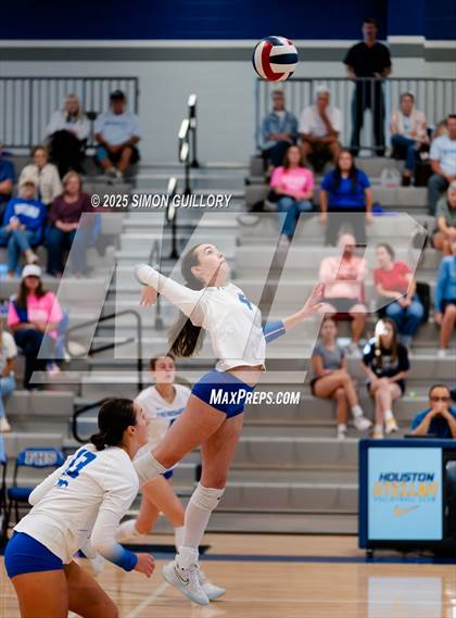 Thumbnail 1 in Dawson @ Friendswood photogallery.