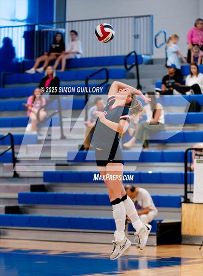 Thumbnail 2 in Dawson @ Friendswood photogallery.