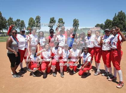 Thumbnail 1 in View Park vs. Huntington Park (CIF LACS D3 Final) photogallery.
