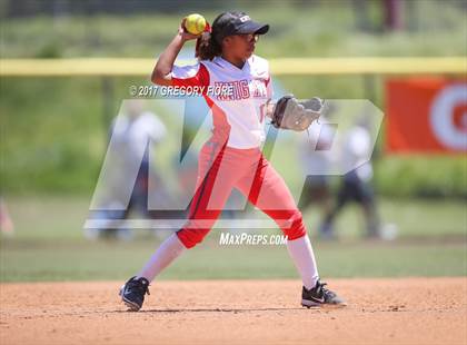 Thumbnail 2 in View Park vs. Huntington Park (CIF LACS D3 Final) photogallery.
