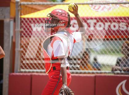 Thumbnail 2 in View Park vs. Huntington Park (CIF LACS D3 Final) photogallery.