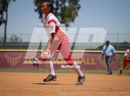 Thumbnail 3 in View Park vs. Huntington Park (CIF LACS D3 Final) photogallery.