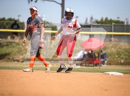 Thumbnail 1 in View Park vs. Huntington Park (CIF LACS D3 Final) photogallery.