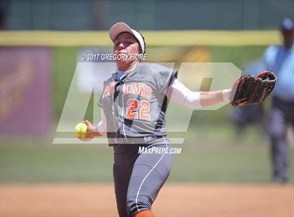 Thumbnail 1 in View Park vs. Huntington Park (CIF LACS D3 Final) photogallery.