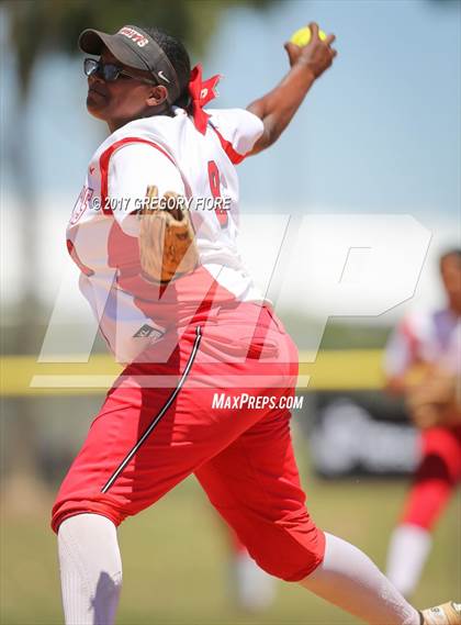 Thumbnail 2 in View Park vs. Huntington Park (CIF LACS D3 Final) photogallery.