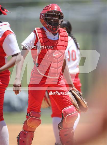 Thumbnail 3 in View Park vs. Huntington Park (CIF LACS D3 Final) photogallery.