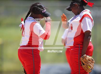 Thumbnail 1 in View Park vs. Huntington Park (CIF LACS D3 Final) photogallery.