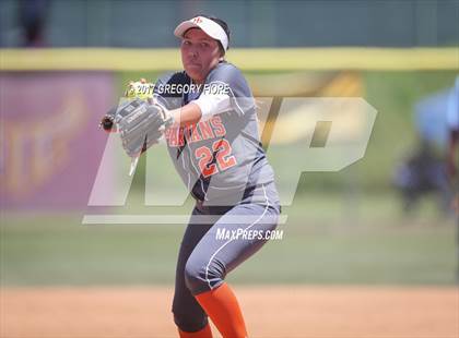 Thumbnail 3 in View Park vs. Huntington Park (CIF LACS D3 Final) photogallery.