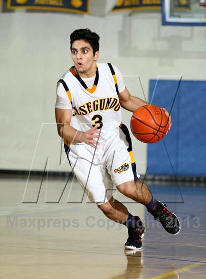Thumbnail 3 in El Segundo vs. St. Monica (El Segundo Tournament) photogallery.
