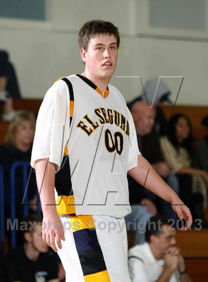 Thumbnail 3 in El Segundo vs. St. Monica (El Segundo Tournament) photogallery.