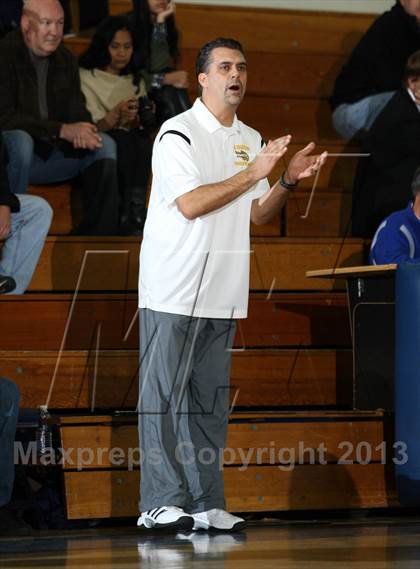Thumbnail 2 in El Segundo vs. St. Monica (El Segundo Tournament) photogallery.