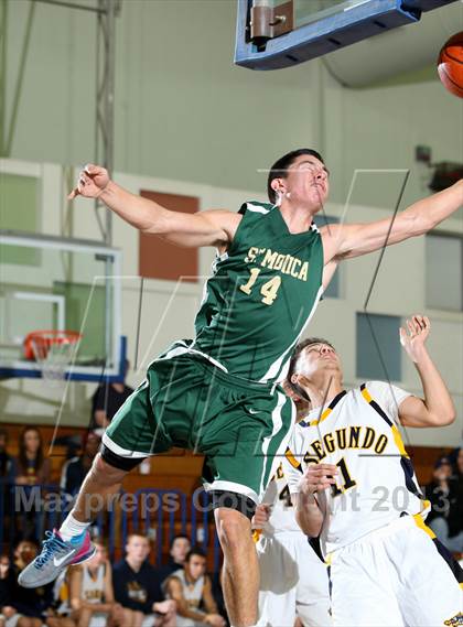 Thumbnail 1 in El Segundo vs. St. Monica (El Segundo Tournament) photogallery.