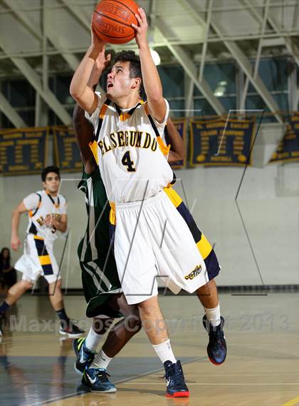 Thumbnail 3 in El Segundo vs. St. Monica (El Segundo Tournament) photogallery.