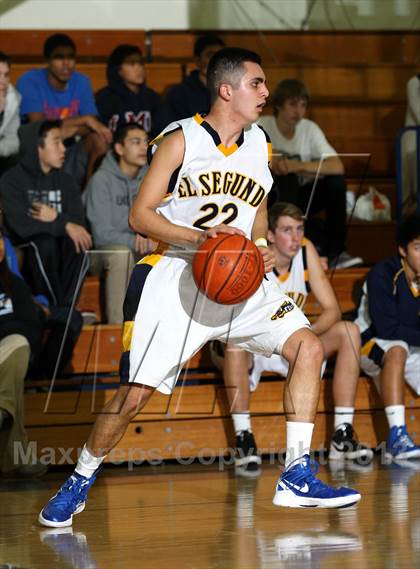 Thumbnail 2 in El Segundo vs. St. Monica (El Segundo Tournament) photogallery.