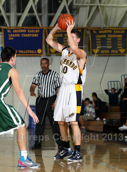 Thumbnail 1 in El Segundo vs. St. Monica (El Segundo Tournament) photogallery.